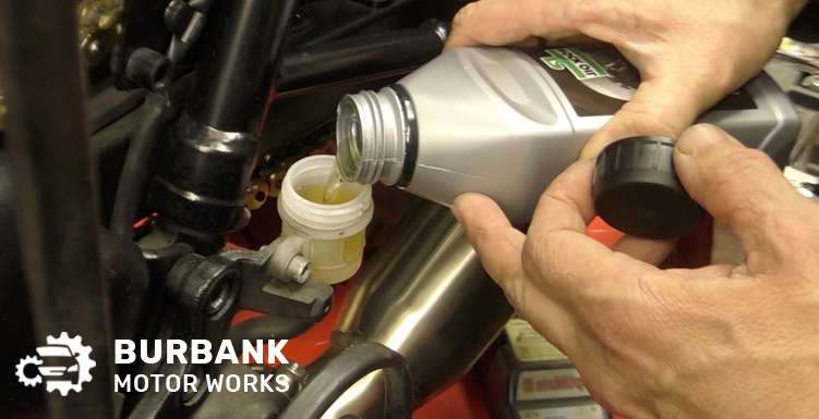 Brake Fluid Rểvoir